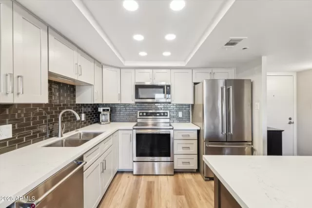 MLS: 6846505 Condo For Sale