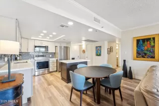 Photo #2: 6846505 Listing 