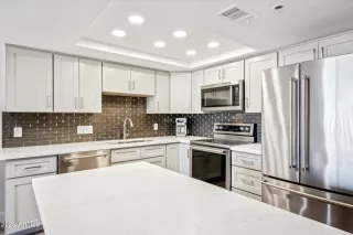 Photo #4: 6846505 Listing 