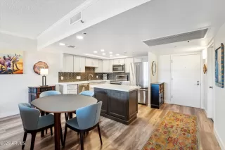 Photo #5: 6846505 Listing 