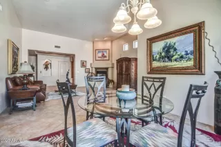 Photo #5: 6846534 Listing