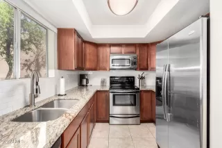 Photo #6: 6846648 Listing