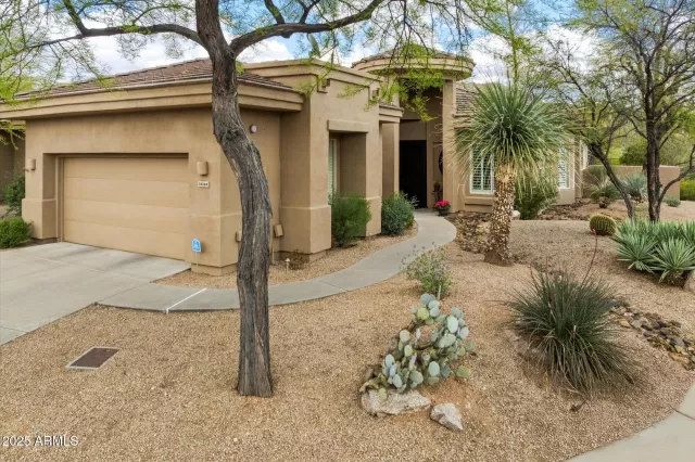 MLS: 6846727 Condo For Sale