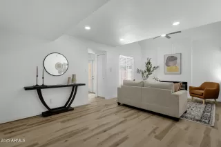 Photo #2: 6846779 Listing