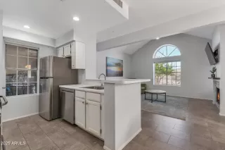 Photo #3: 6846863 Listing