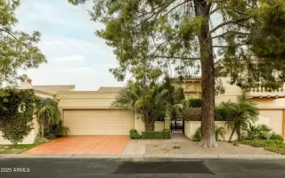 Photo #5: 6846877 Listing