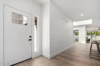 Photo #2: 6846903 Listing 