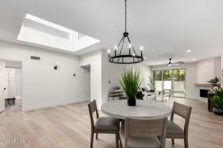 Photo #6: 6846903 Listing 