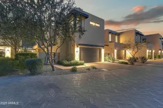 Photo #1: 6846953 Listing 