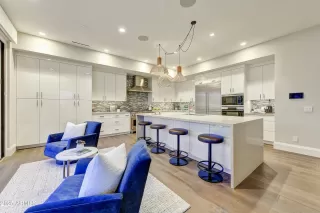 Photo #5: 6846953 Listing 