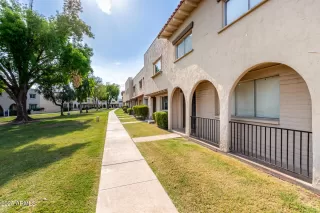 Photo #2: 6847076 Listing