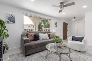 Photo #4: 6847076 Listing