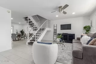 Photo #5: 6847076 Listing