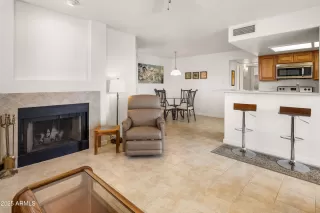 Photo #4: 6847084 Listing