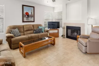 Photo #5: 6847084 Listing