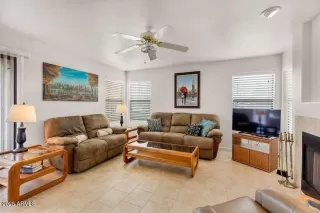 Photo #6: 6847084 Listing