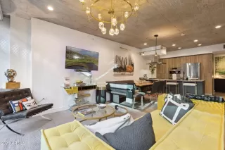 Photo #5: 6847189 Listing 