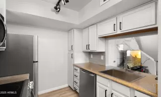 Photo #6: 6847258 Listing