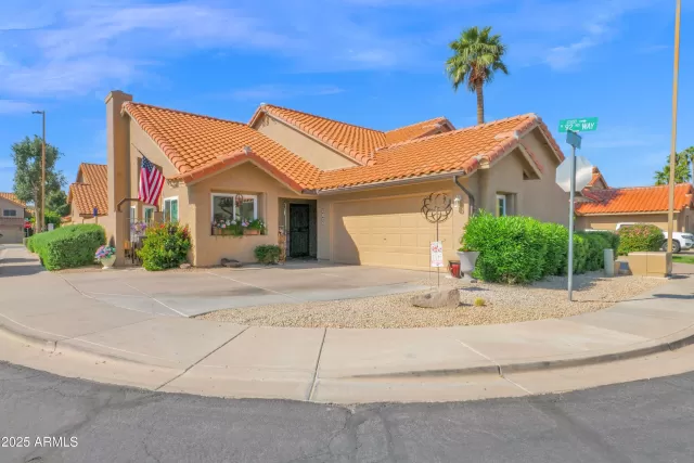 MLS: 6847272 Condo For Sale