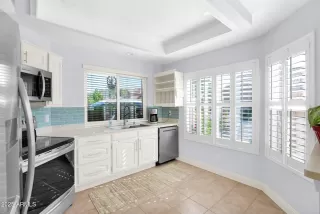 Photo #2: 6847272 Listing