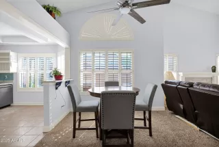 Photo #4: 6847272 Listing