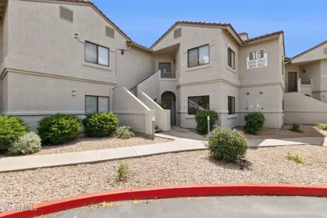 MLS: 6847289 Condo For Sale