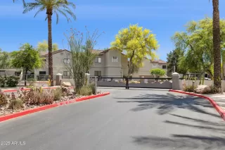 Photo #1: 6847289 Listing 