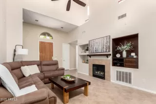 Photo #4: 6847633 Listing