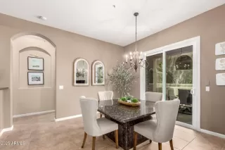Photo #5: 6847633 Listing