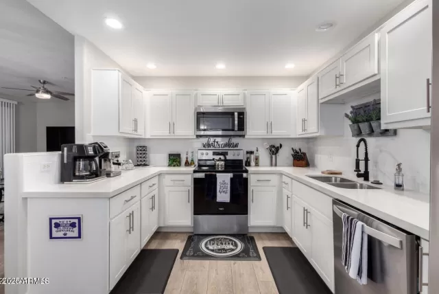 MLS: 6847918 Condo For Sale