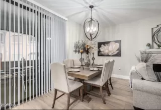 Photo #1: 6847918 Listing 