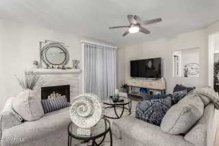 Photo #2: 6847918 Listing 