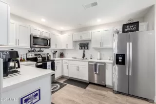 Photo #4: 6847918 Listing 