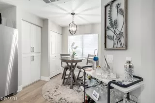 Photo #5: 6847918 Listing 