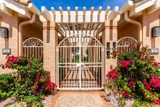 Photo #4: 6848149 Listing