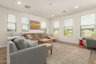 Photo #4: 6848701 Listing 