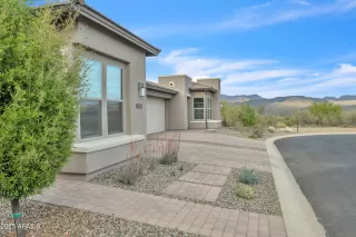 Photo #3: 6848805 Listing