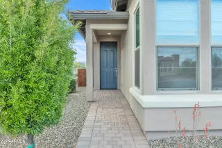 Photo #5: 6848805 Listing