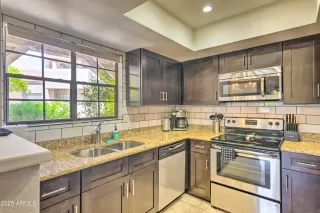 Photo #6: 6848929 Listing