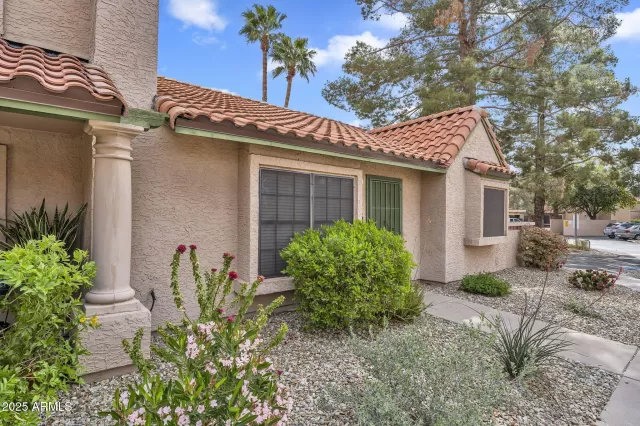 MLS: 6849112 Condo For Sale