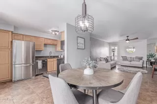 Photo #4: 6849198 Listing 