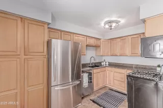 Photo #5: 6849198 Listing 