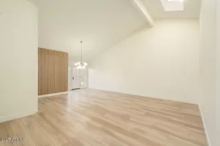 Photo #2: 6849307 Listing 