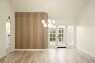 Photo #4: 6849307 Listing 