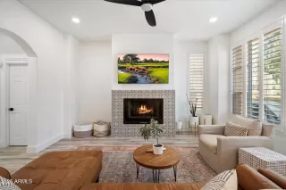 Photo #5: 6849438 Listing 