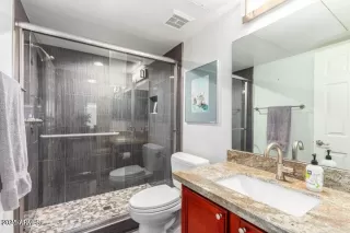 Photo #5: 6849558 Listing 