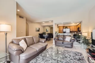 Photo #2: 6849628 Listing