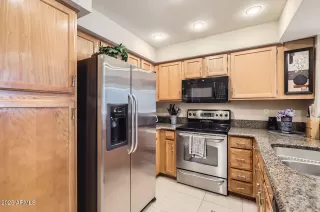 Photo #5: 6849628 Listing