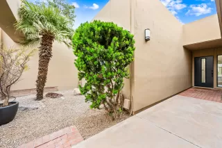 Photo #3: 6849826 Listing 