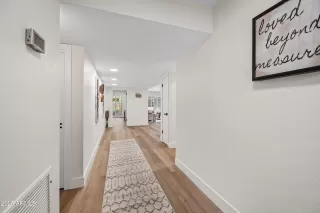 Photo #5: 6849826 Listing 